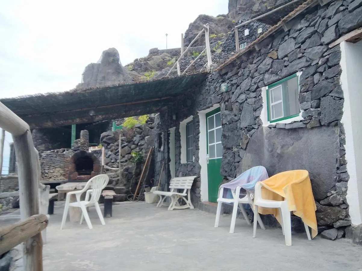 Casita Pajero En El Pozo De Las Calcosas, El Hierro