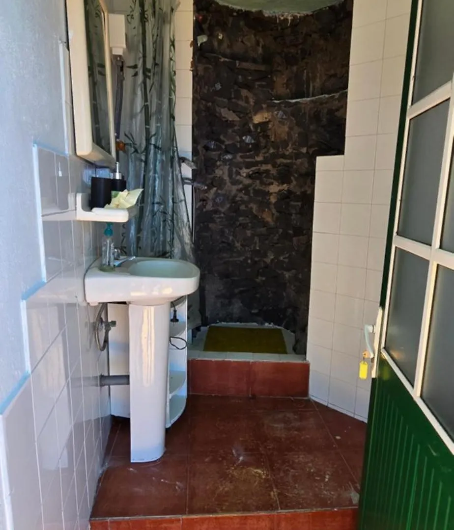 Casita Pajero En El Pozo De Las Calcosas, El Hierro 0*,  Španělsko